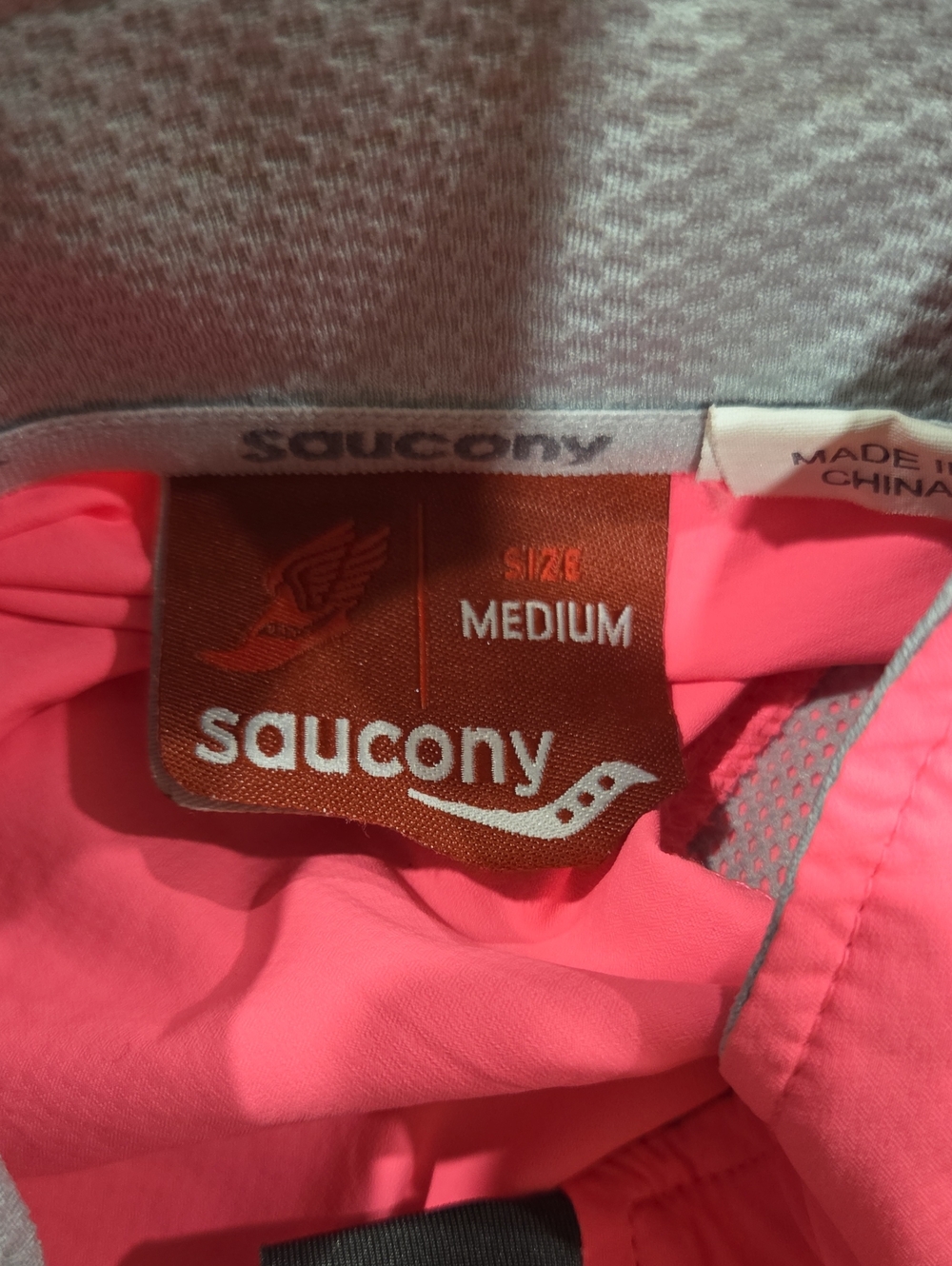 Saucony Bright Pink & Black Women's Running Vest - Picture 5 of 7
